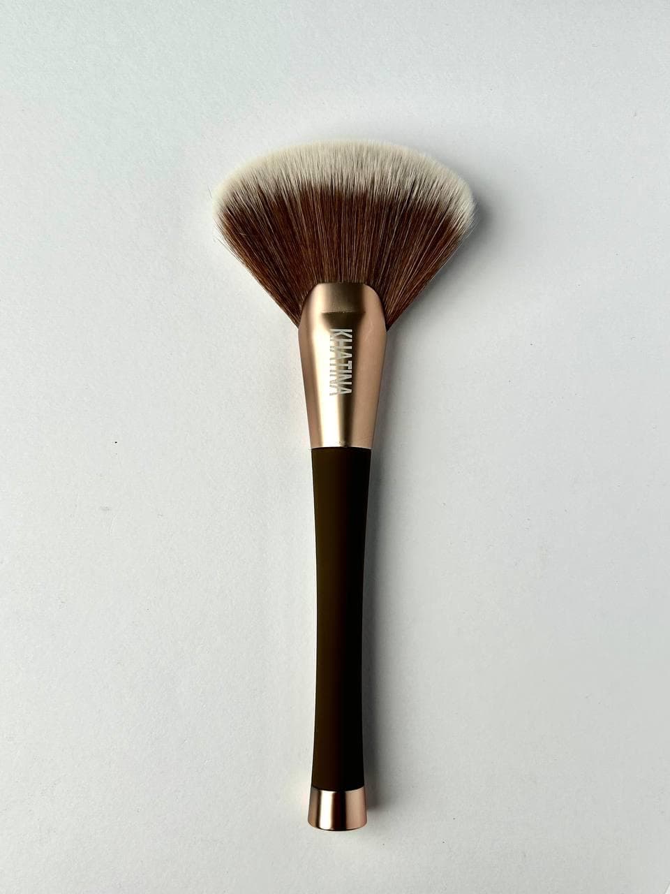 FACE BIG FAN BRUSH