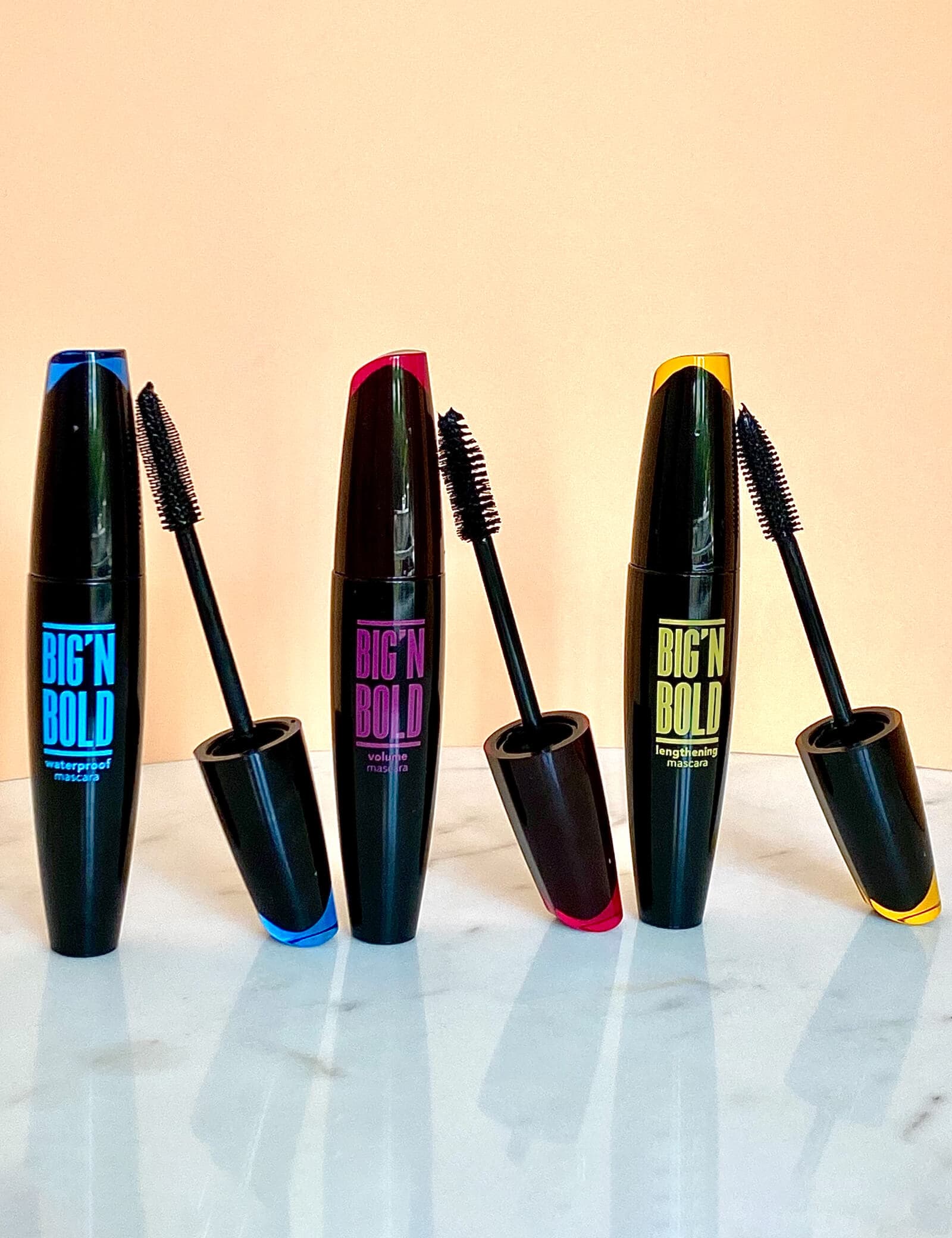 Big'n Bold Volumizing Black Mascara