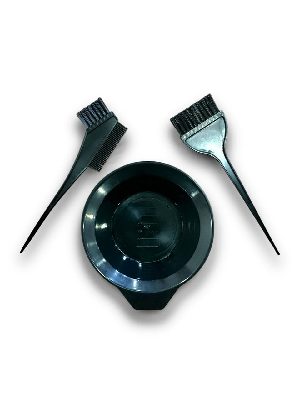 Dye dish and dye brush
